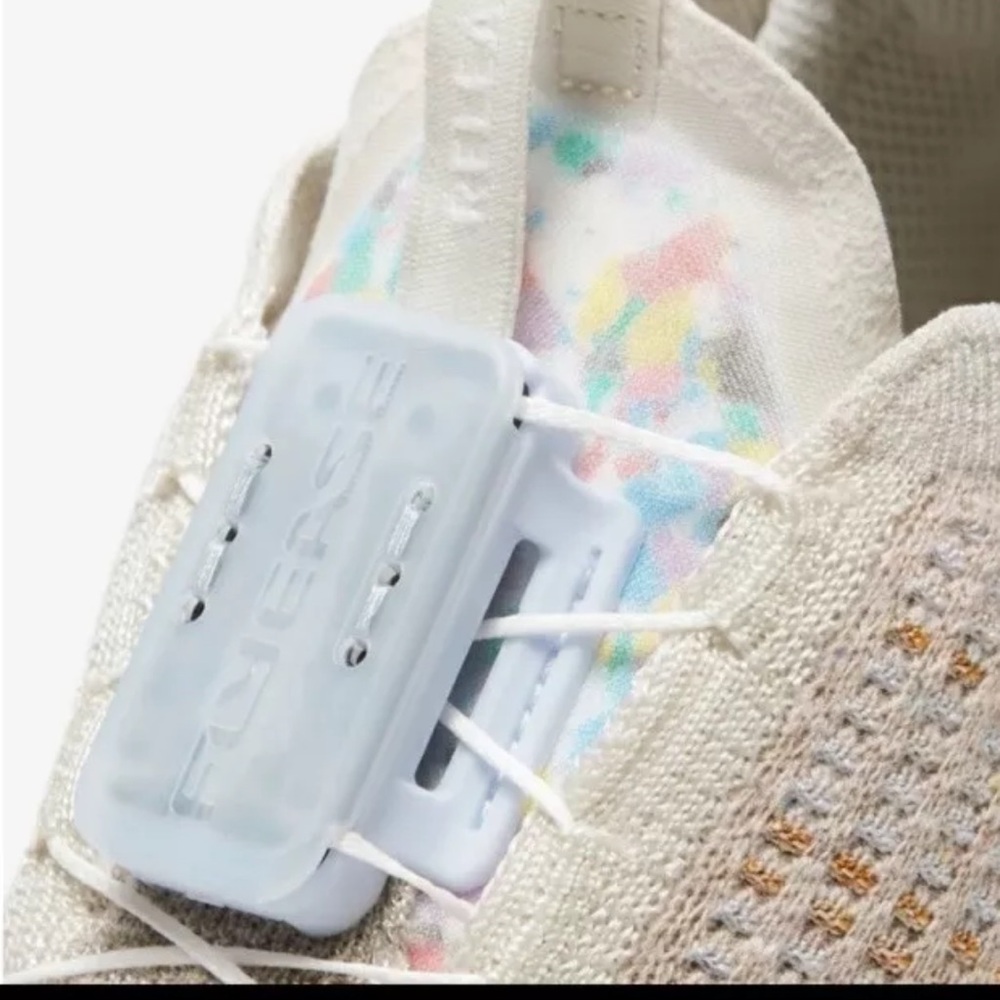 NEW W Size 10 - Nike Air
VaporMax 2020 Flyknit Oatmeal
M Size 8.5 - Picture 8 of 10